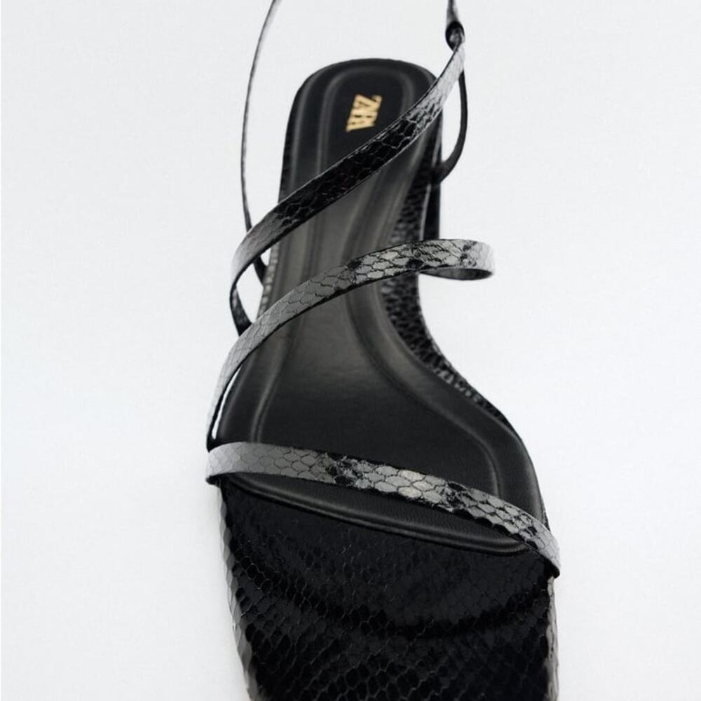 ZARA MID HEIGHT BLOCK HEEL SANDALS
BLACK - Picture 5 of 7